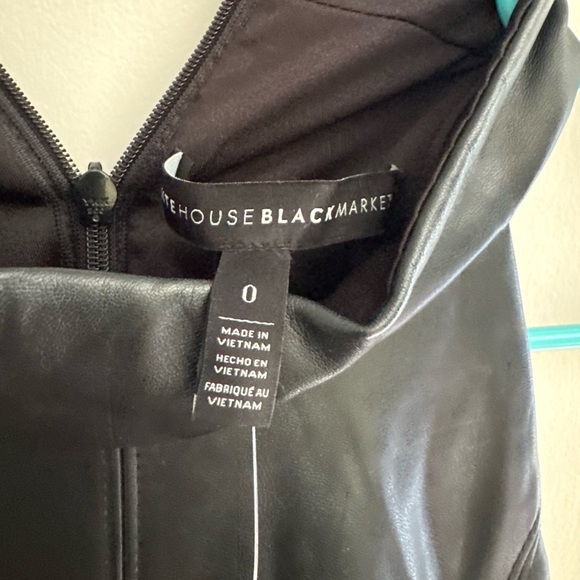 WHITE HOUSE BLACK MARKET Black Sleeveless Top FAUX LEATHER size 0 NWT - Picture 6 of 6